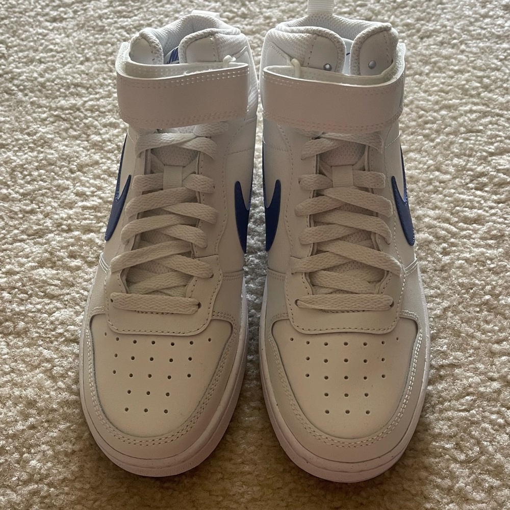 Nike 6Y (brand new youth) - Picture 2 of 4